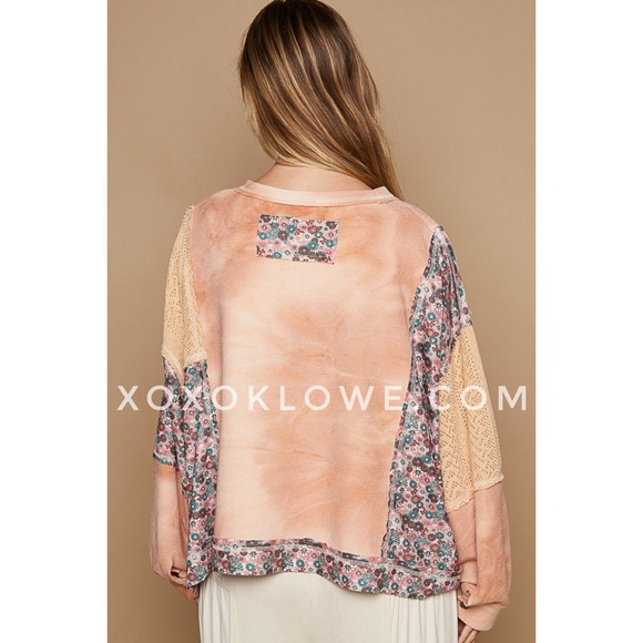 POL Bleach Washed Floral + Lace Waffle Knit oversized Top in Pumpkin Jam - Picture 6 of 11